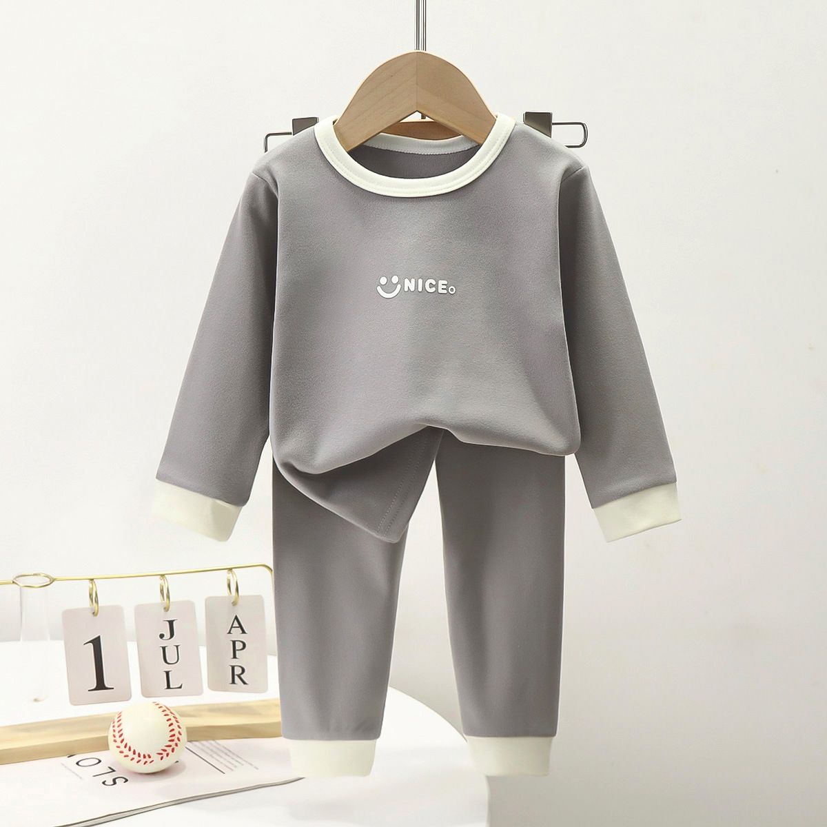 Autumn Girls' Long-Sleeve Casual Set Kids' Crewneck Letter Top with Pants Comfortable Loungewear Two-Piece Outfit