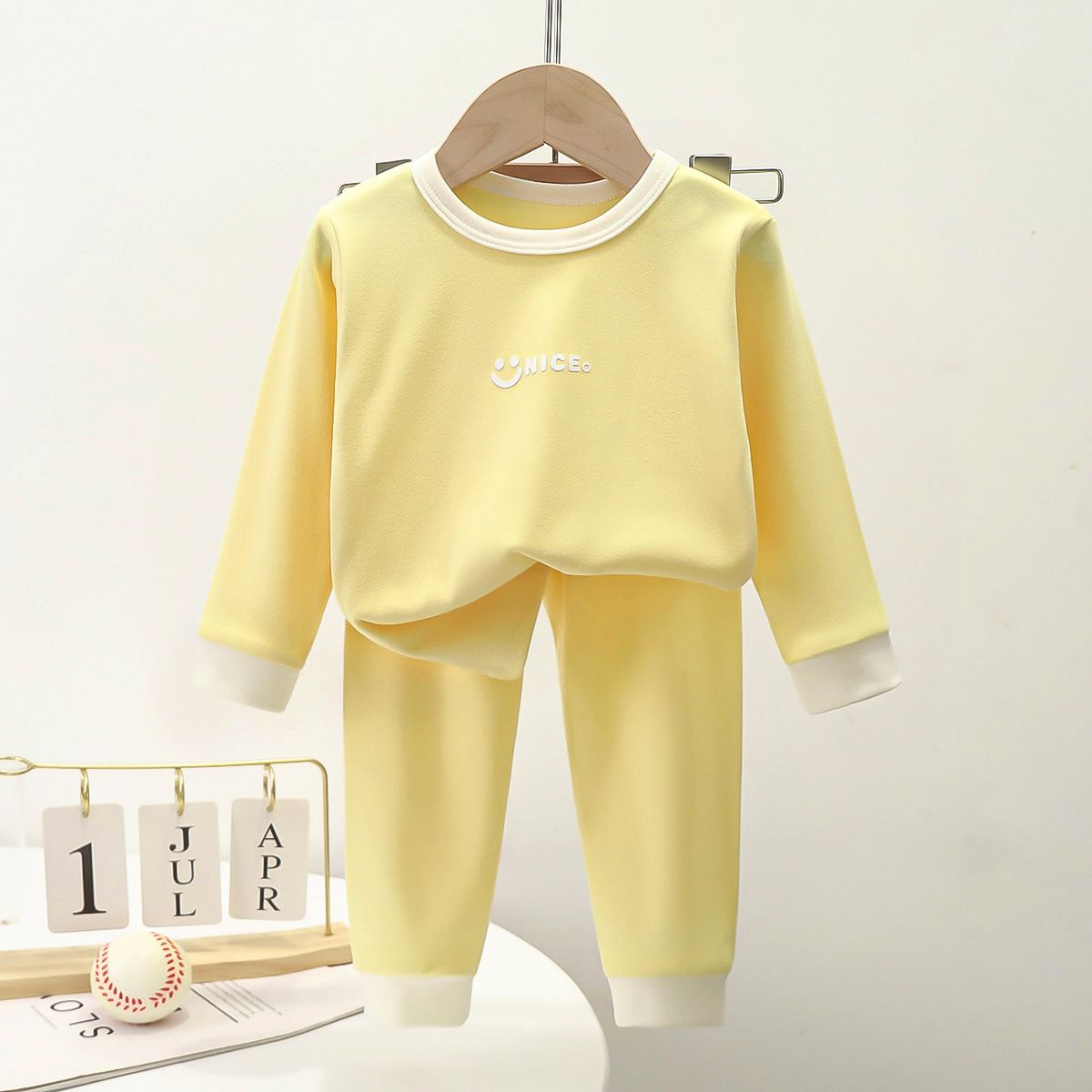 Autumn Girls' Long-Sleeve Casual Set Kids' Crewneck Letter Top with Pants Comfortable Loungewear Two-Piece Outfit