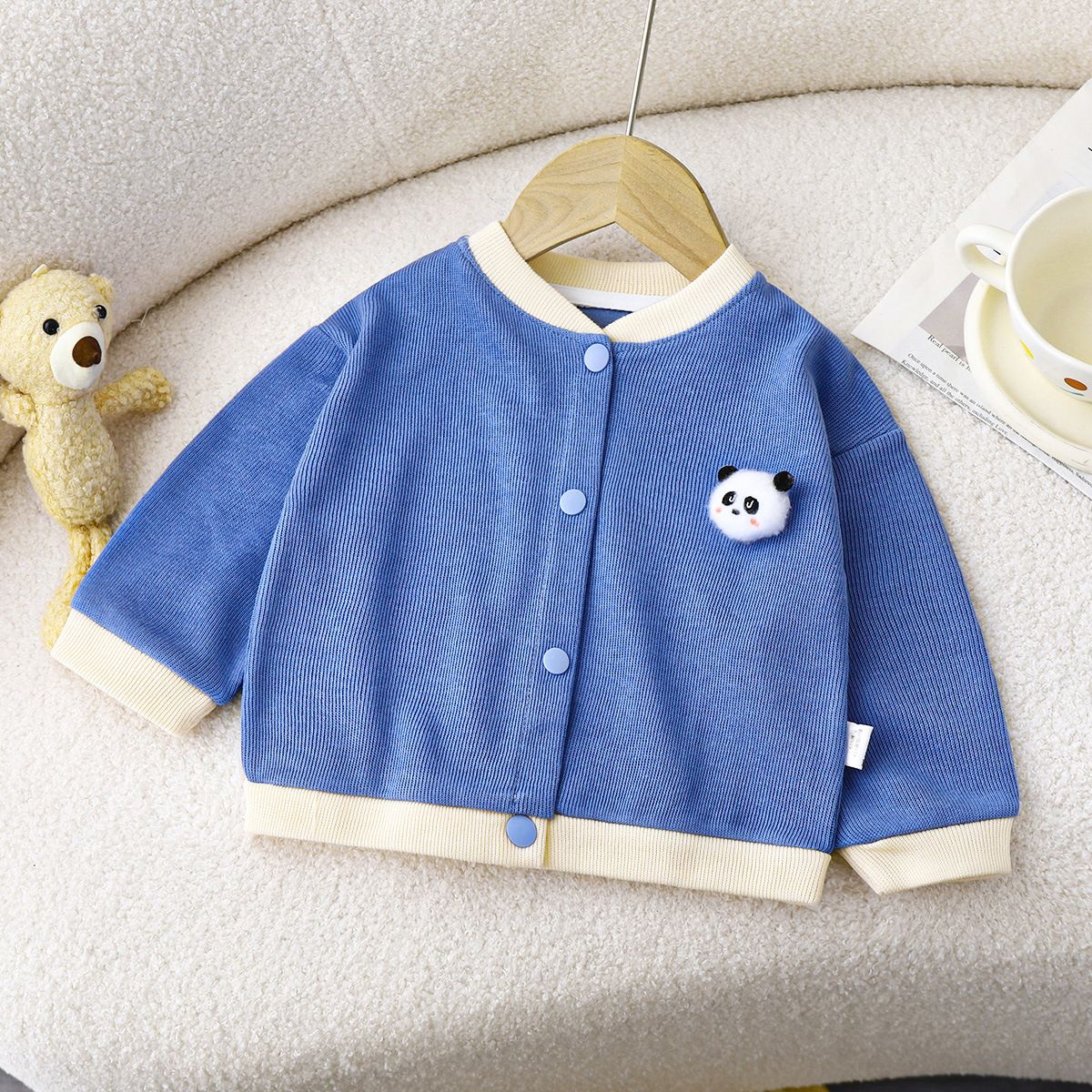 Autumn and Winter Girls' Jacket Cute Panda Design, Cozy and Casual Long-Sleeve Sweater for Daily Wear, Warm Children's Top