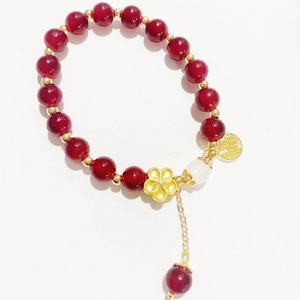 Red beans send acacia new imitation red agate plum blossom bracelet girlfriend bracelet female niche design sense beaded acacia