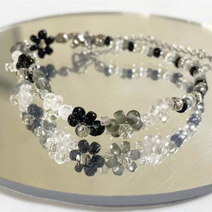 Elegant niche design, non-fading, frosted flowers, beaded handmade bracelets, women's simplicity