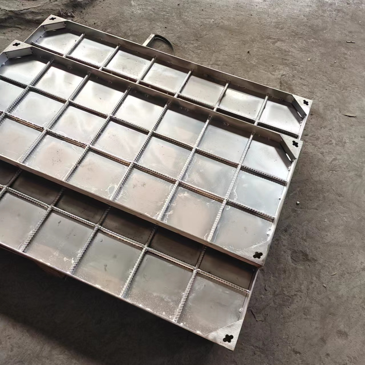 Stainless steel invisible manhole cover Square rain manhole cover Gutter cover