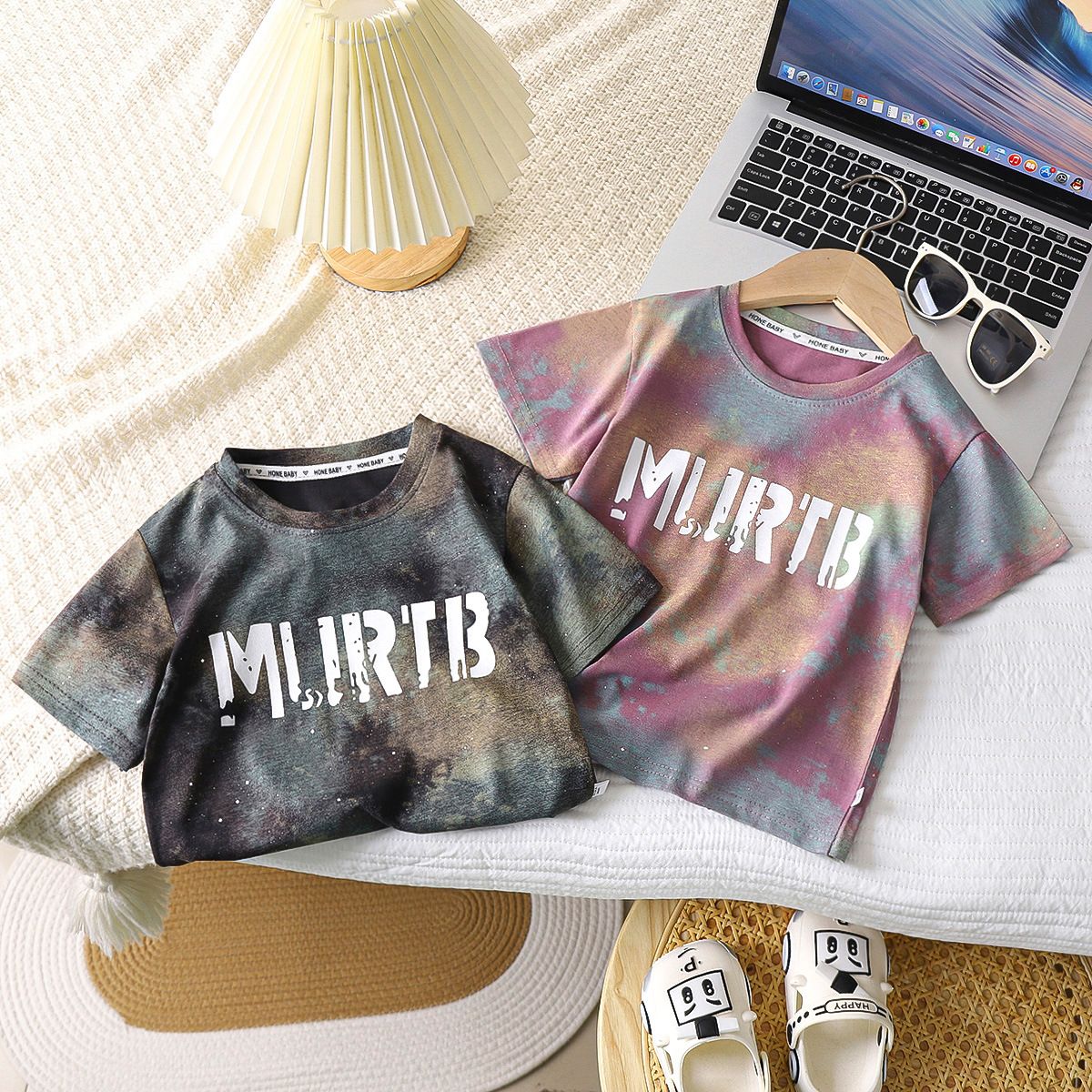 Summer Girls' Trendy Gradient Short-Sleeve T-Shirt with Stylish and Unique Letter Print, Children's Crewneck Top