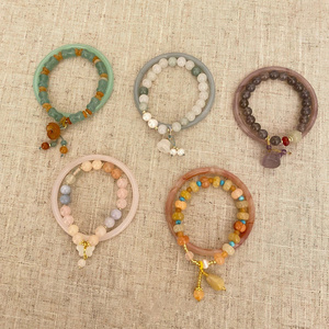 The new 2-piece multi-color beaded bracelet bracelet for women's daily wear with a trendy bracelet