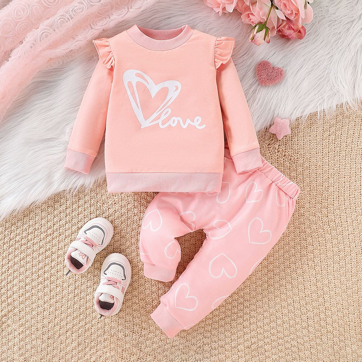 Girls' Autumn/Winter Heart Set, Long-Sleeve Sweatshirt with Heart Print Pants, Sweet Ruffle Design