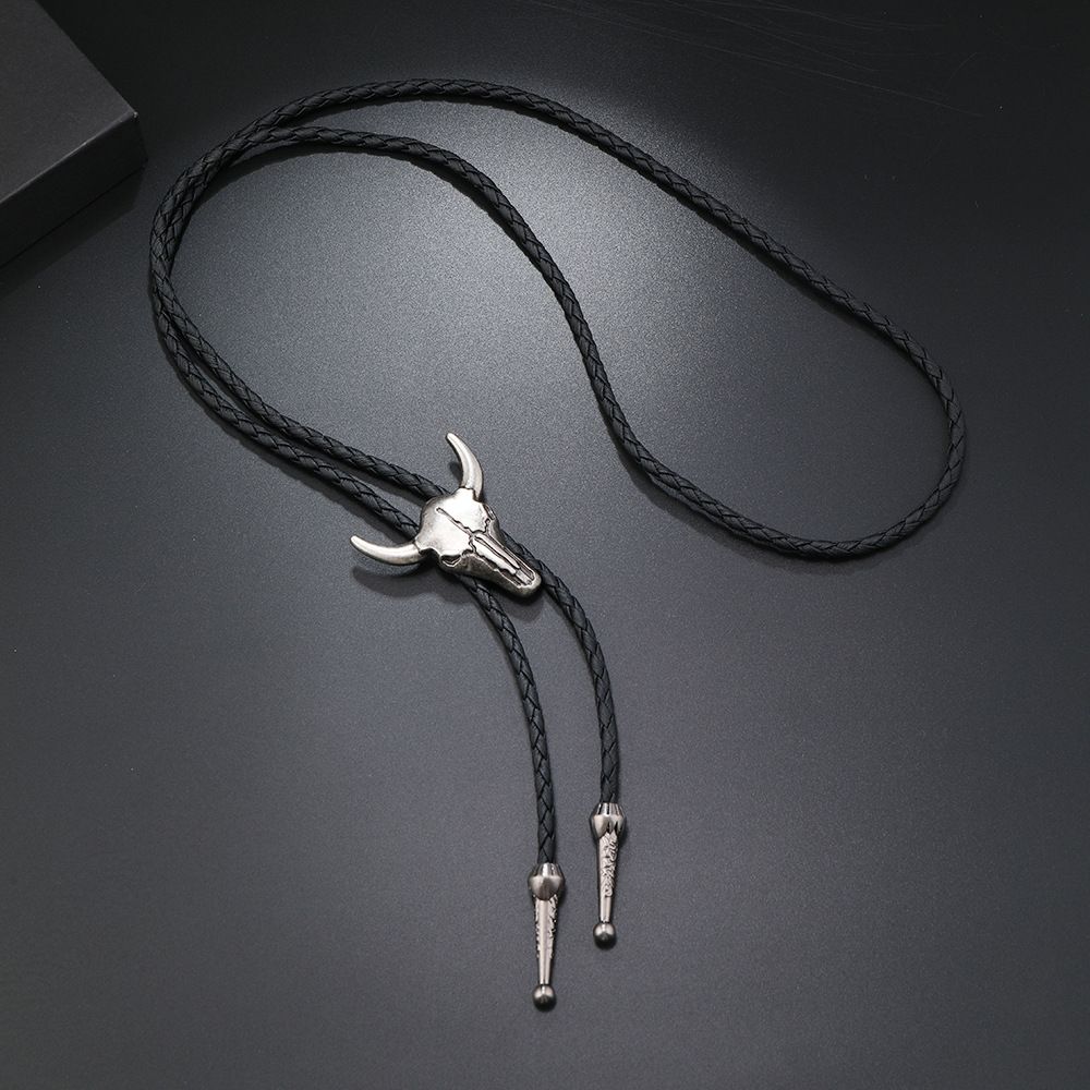 New Fashion Retro Personality Bull Head Necklace Creative Versatile Casual Necklace Unisex Necklace