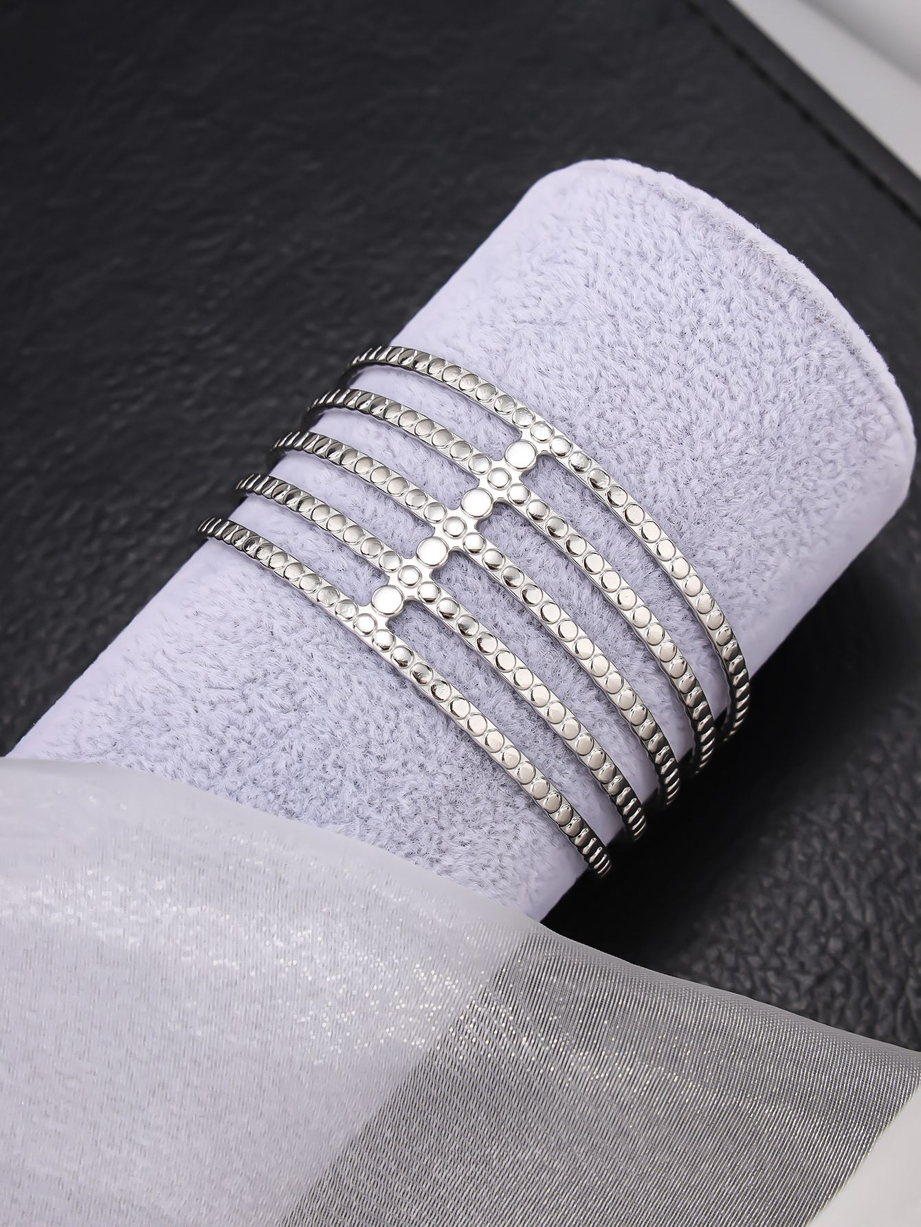 1 piece of stainless steel adjustable women's simple striped color retention wear-resistant fashionable bracelet