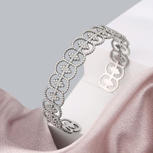 1 piece of stainless steel adjustable silvery women's simple striped color retention wear-resistant fashionable bracelet