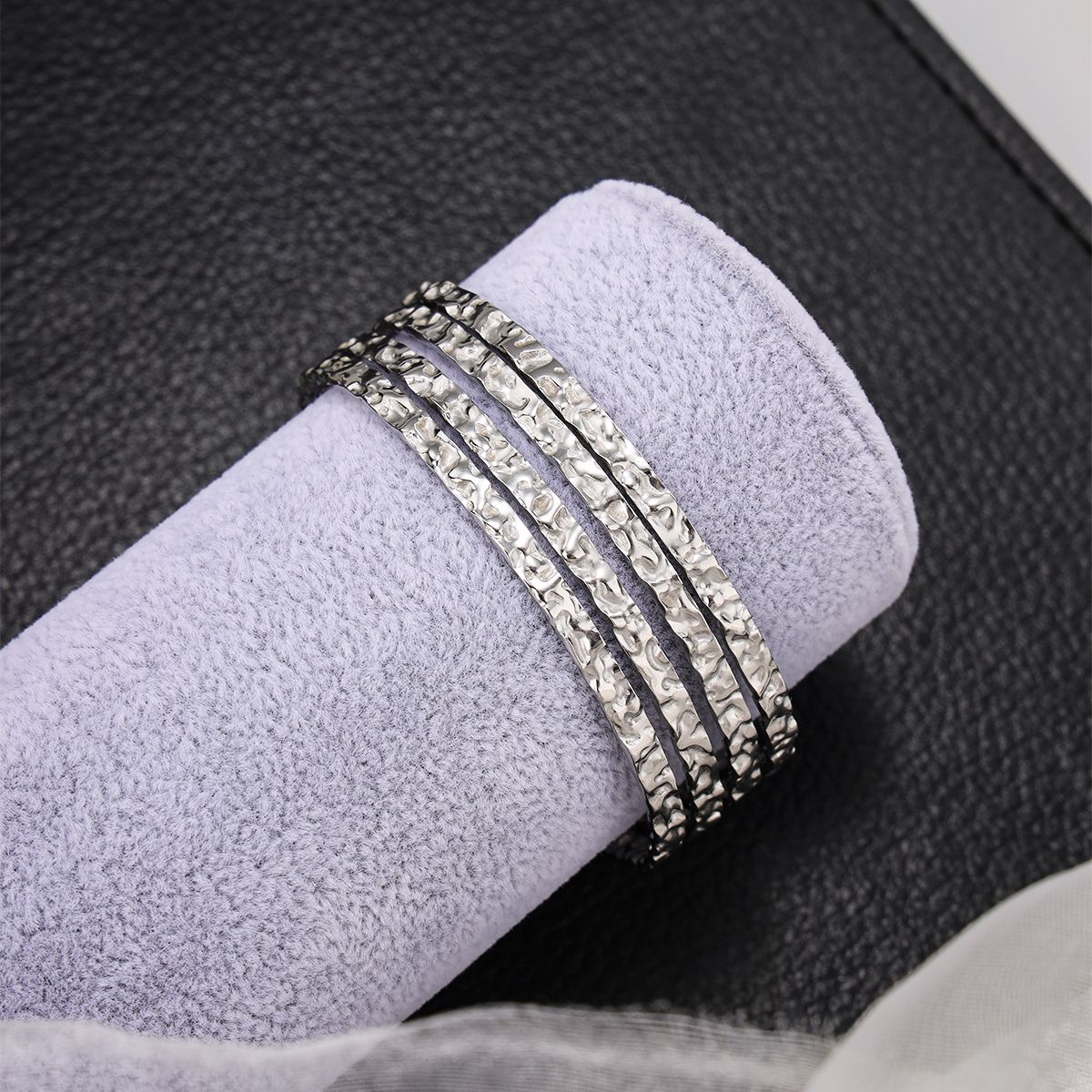 1 piece of stainless steel adjustable women's simple striped color retention wear-resistant fashionable Four rows bracelet