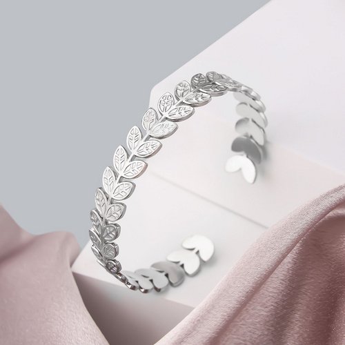 1 piece of stainless steel adjustable women's simple striped color retention wear-resistant fashionable leaf bracelet