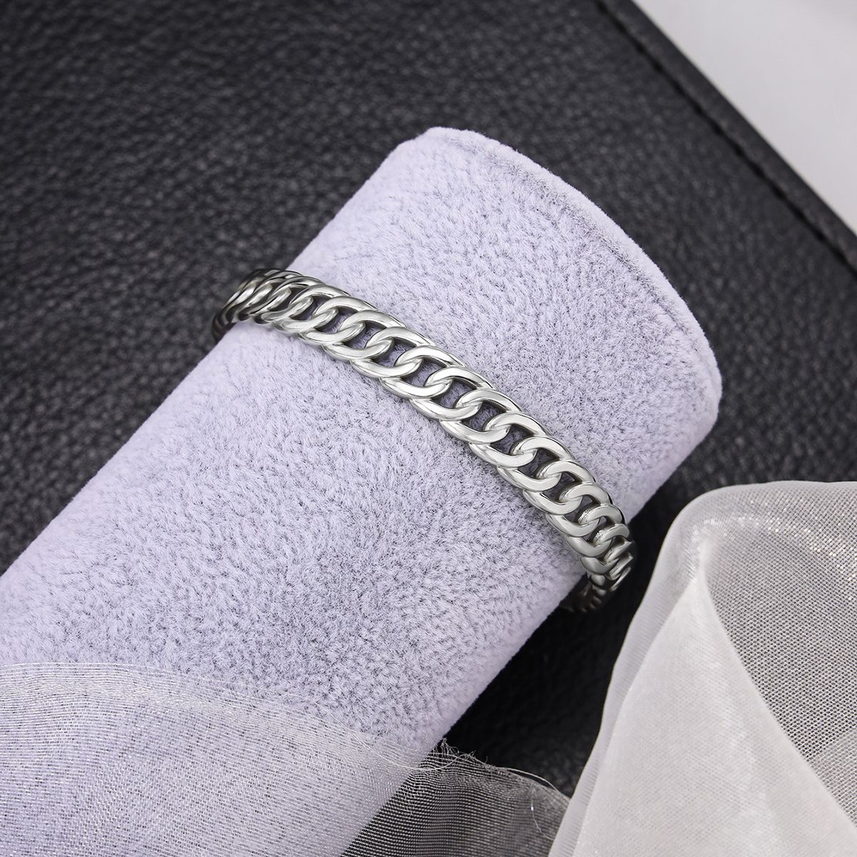 1 piece of stainless steel adjustable women's simple striped color retention wear-resistant fashionable chain bracelet