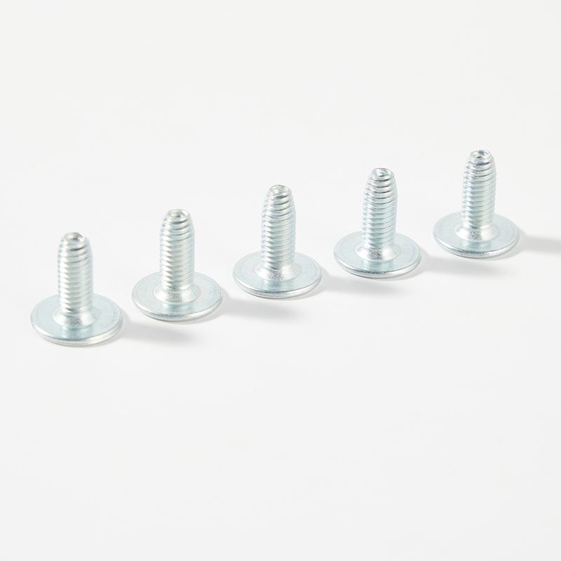 Flat head cross drive machine screw