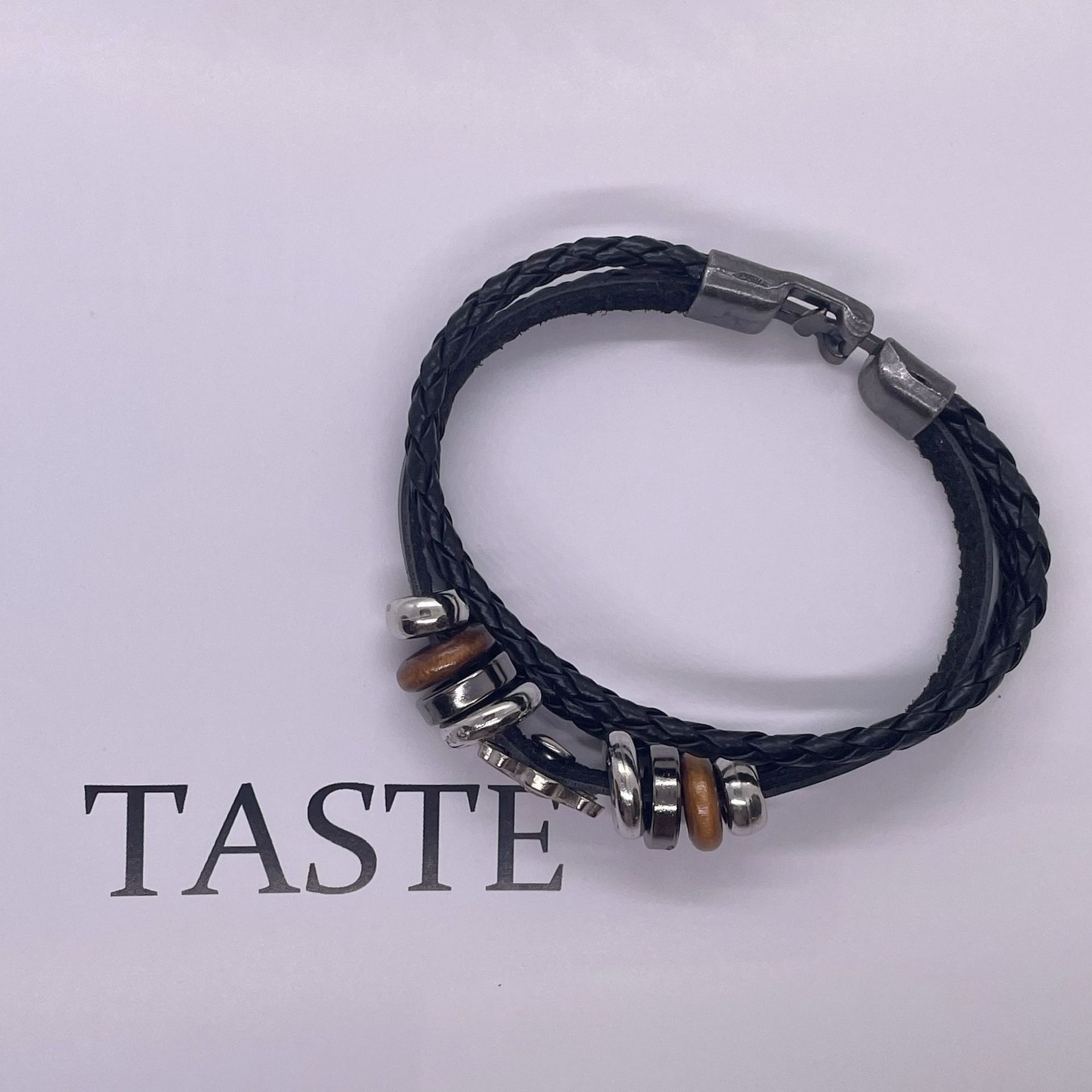 Leather bracelet weaving multi-layer punk pirate Luffy weaving anime peripherals punk leather bracelet