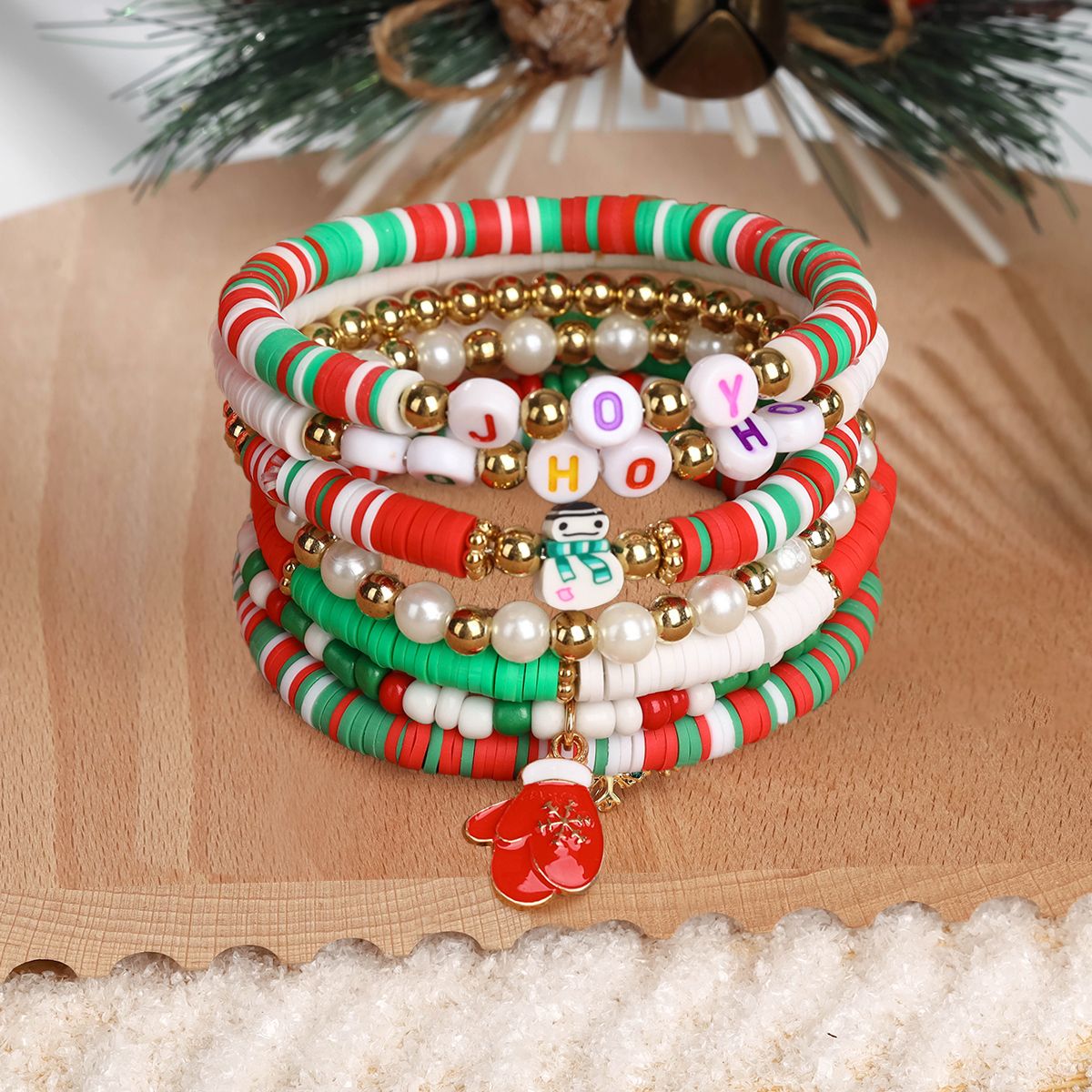 7 Pieces Christmas Soft Ceramic Zinc Alloy Gloves Snowman Handmade Beaded Elastic Adjustable Fashion Bracelet Set