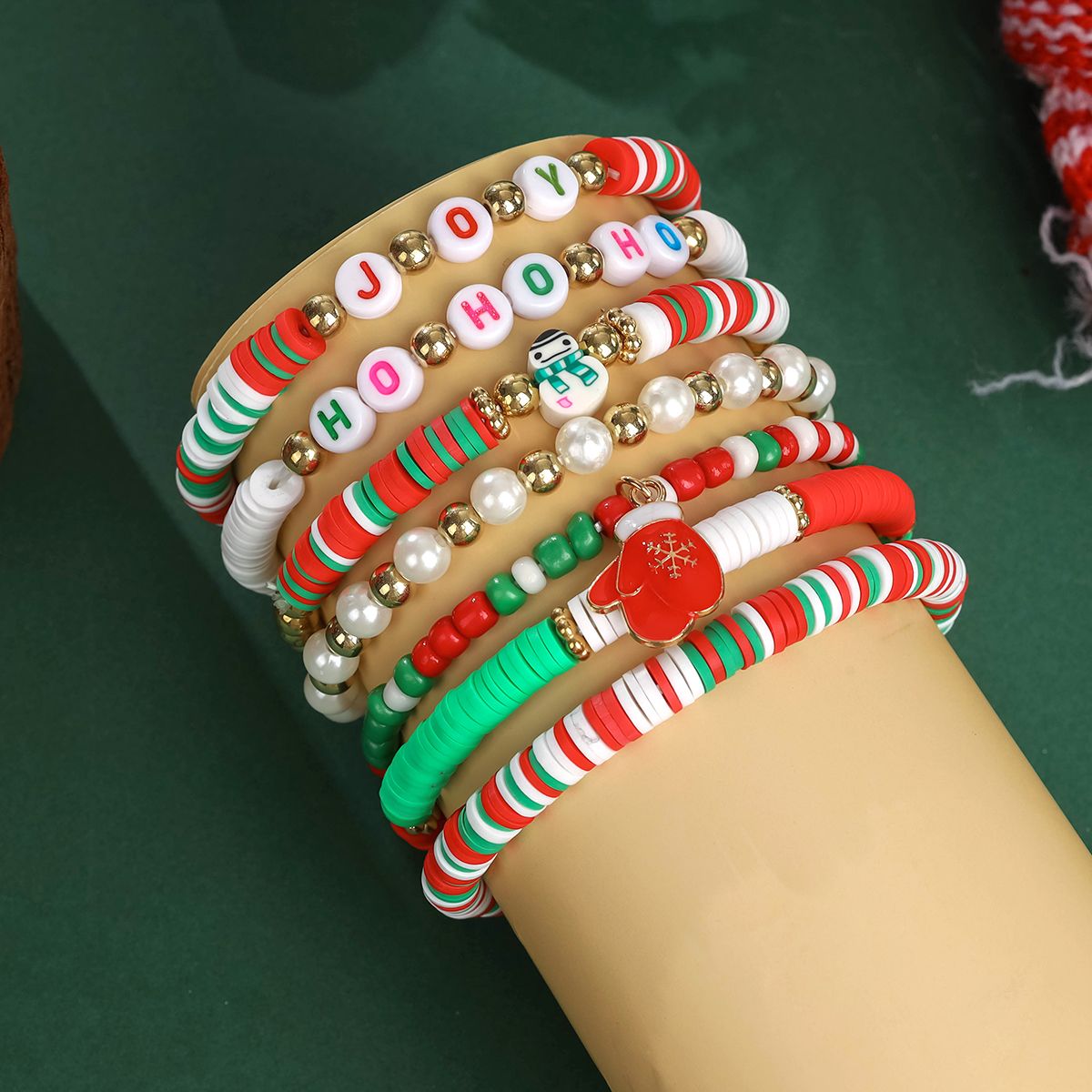 7 Pieces Christmas Soft Ceramic Zinc Alloy Gloves Snowman Handmade Beaded Elastic Adjustable Fashion Bracelet Set