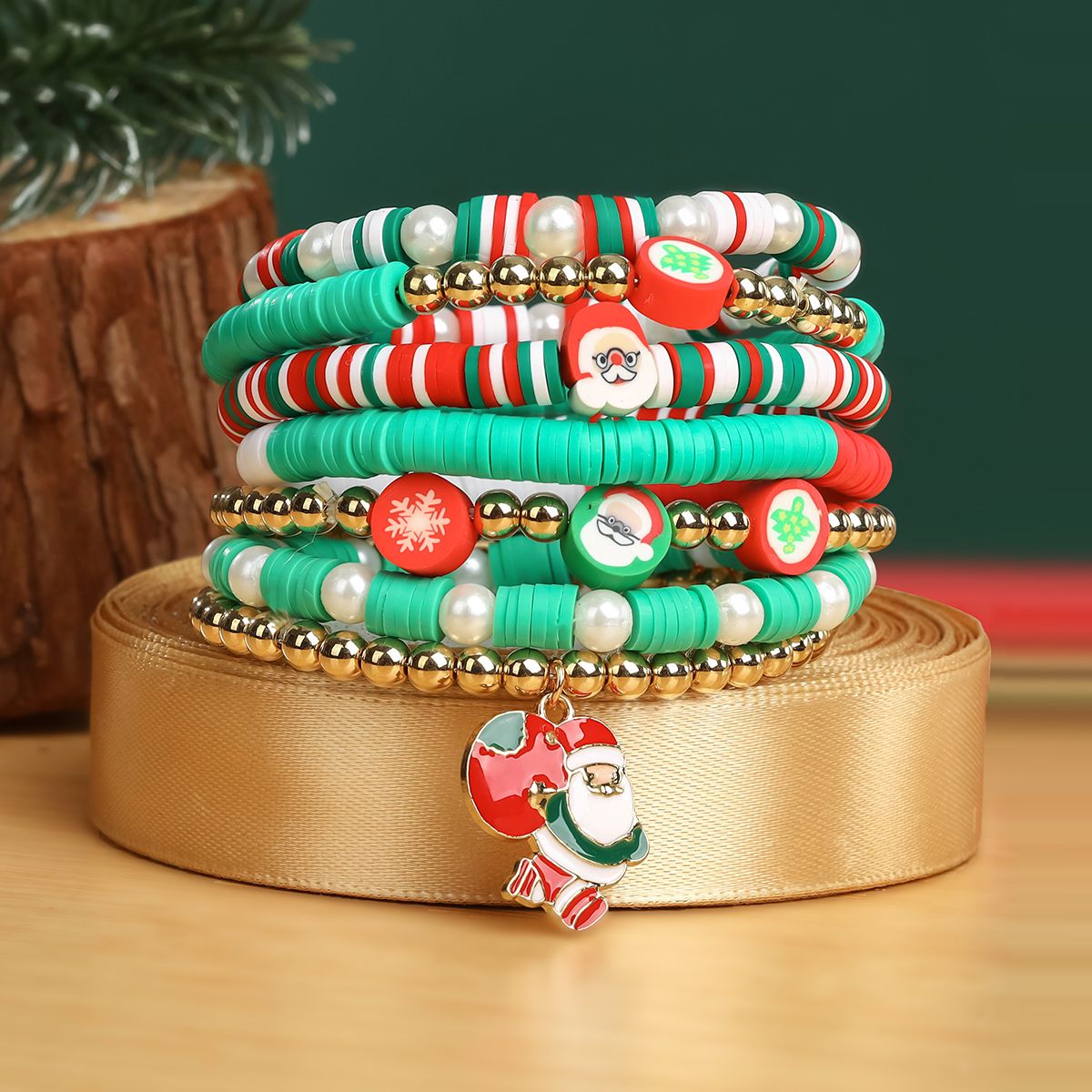 7 Pieces Christmas Soft Ceramic Zinc Alloy Santa Claus Handmade Beaded Elastic Adjustable Fashion Bracelet Set