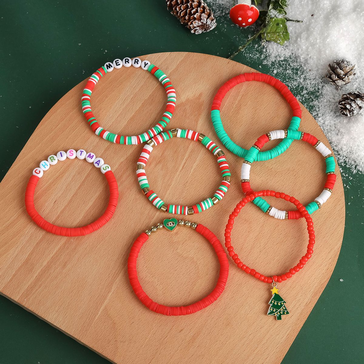 7 Pieces Christmas Soft Ceramic Zinc Alloy Christmas Tree Letters Handmade Beaded Elastic Adjustable Fashion Bracelet Set