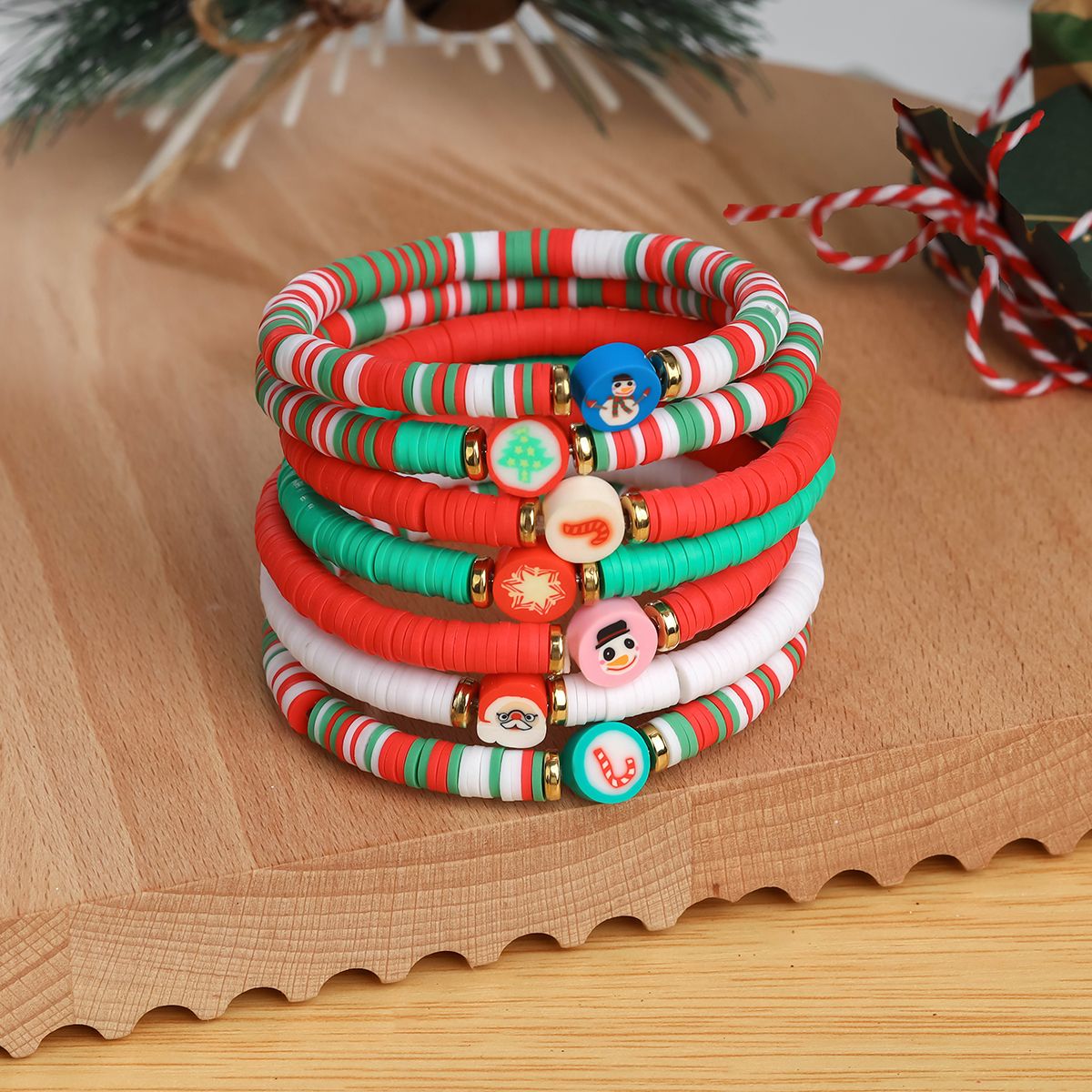 7 Pieces Christmas Soft Ceramic Zinc Alloy Small Snowman Star Santa Handmade Beaded Elastic Adjustable Fashion Bracelet Set