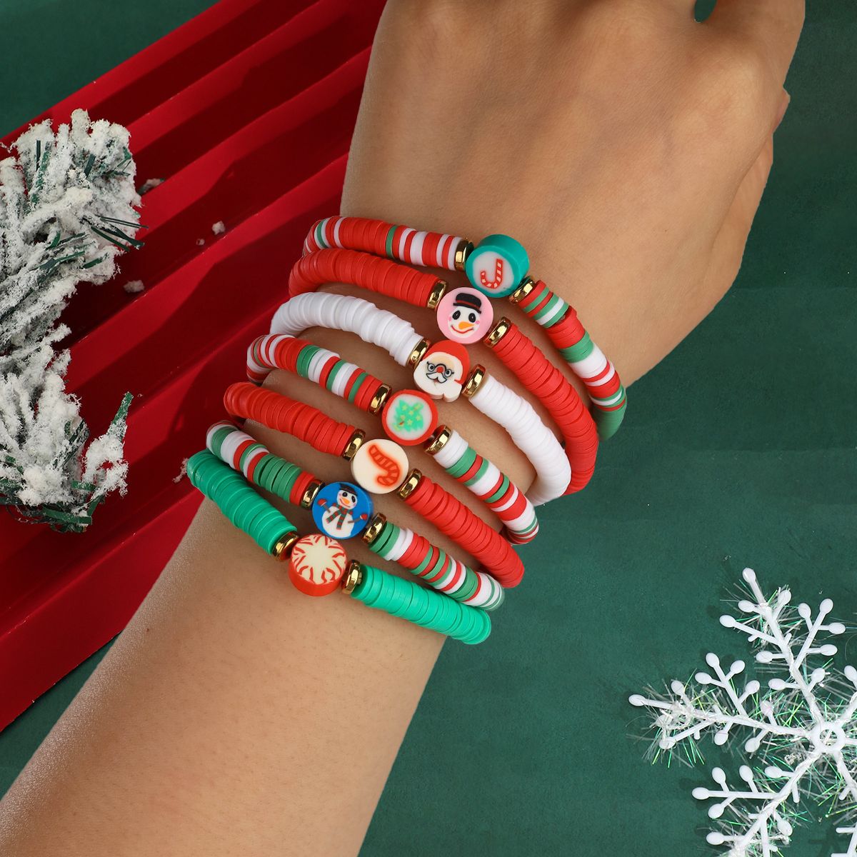 7 Pieces Christmas Soft Ceramic Zinc Alloy Small Snowman Star Santa Handmade Beaded Elastic Adjustable Fashion Bracelet Set