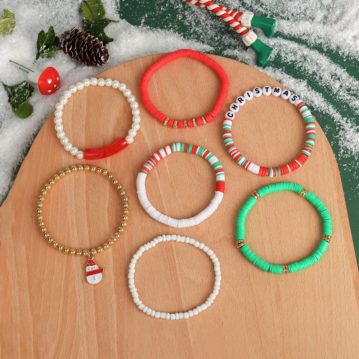 7 Pieces Christmas Soft Ceramic Zinc Alloy Snowman Alphabet Handmade Beaded Elastic Adjustable Fashion Bracelet Set