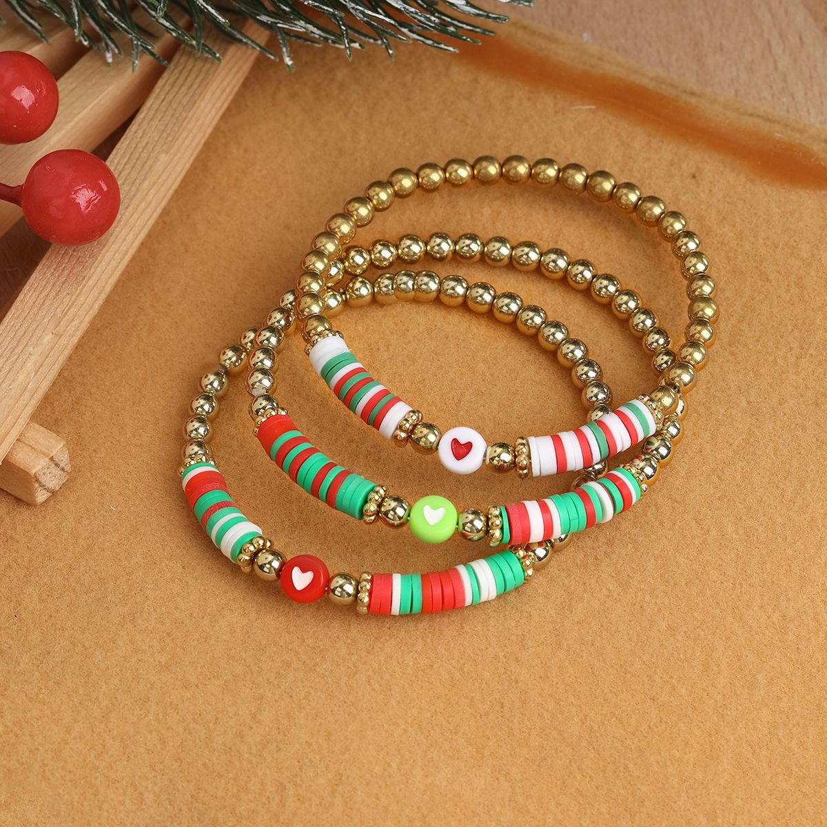 3 Pieces Christmas Soft Ceramic Zinc Alloy Heart Handmade Beaded Elastic Adjustable Bracelet Set