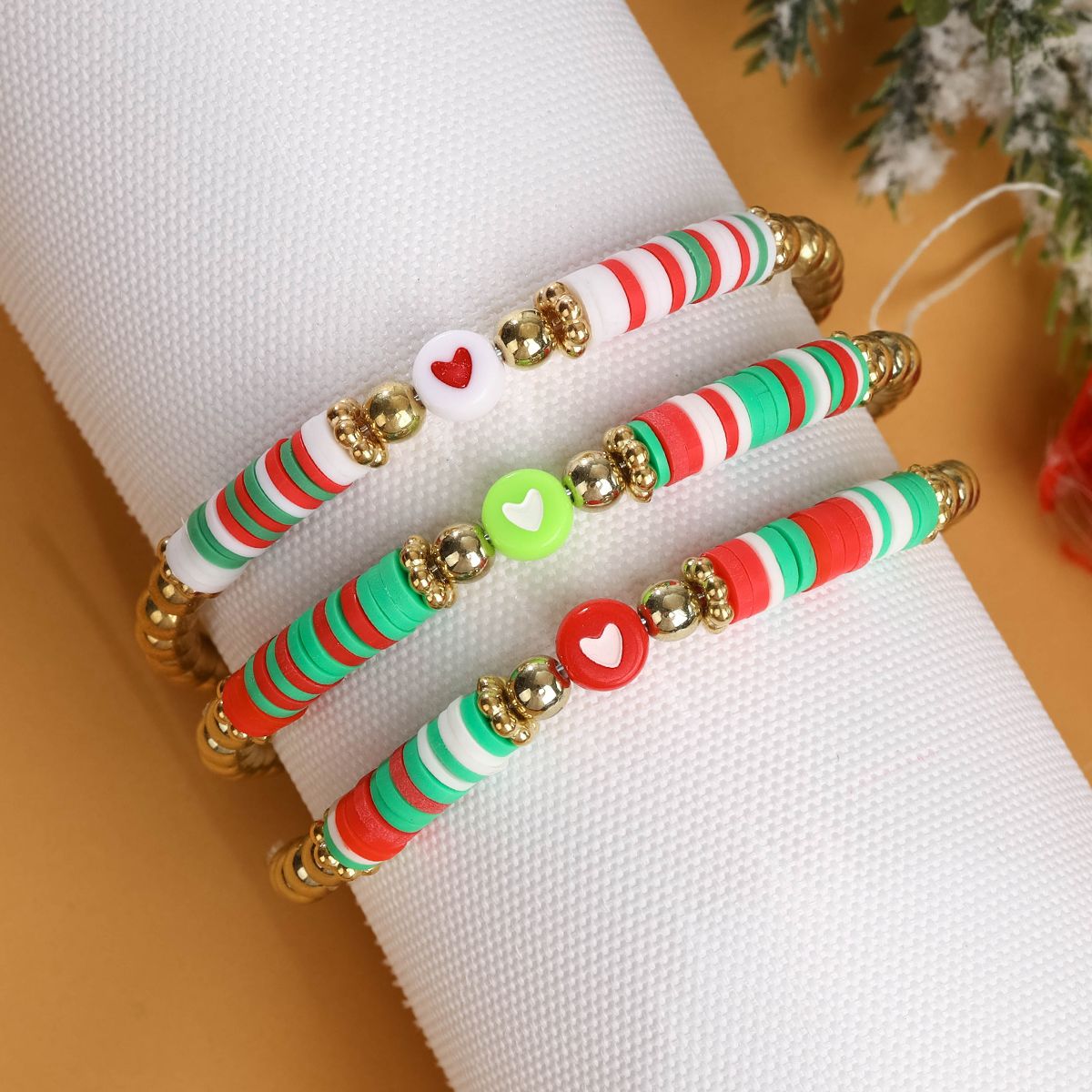 3 Pieces Christmas Soft Ceramic Zinc Alloy Heart Handmade Beaded Elastic Adjustable Bracelet Set