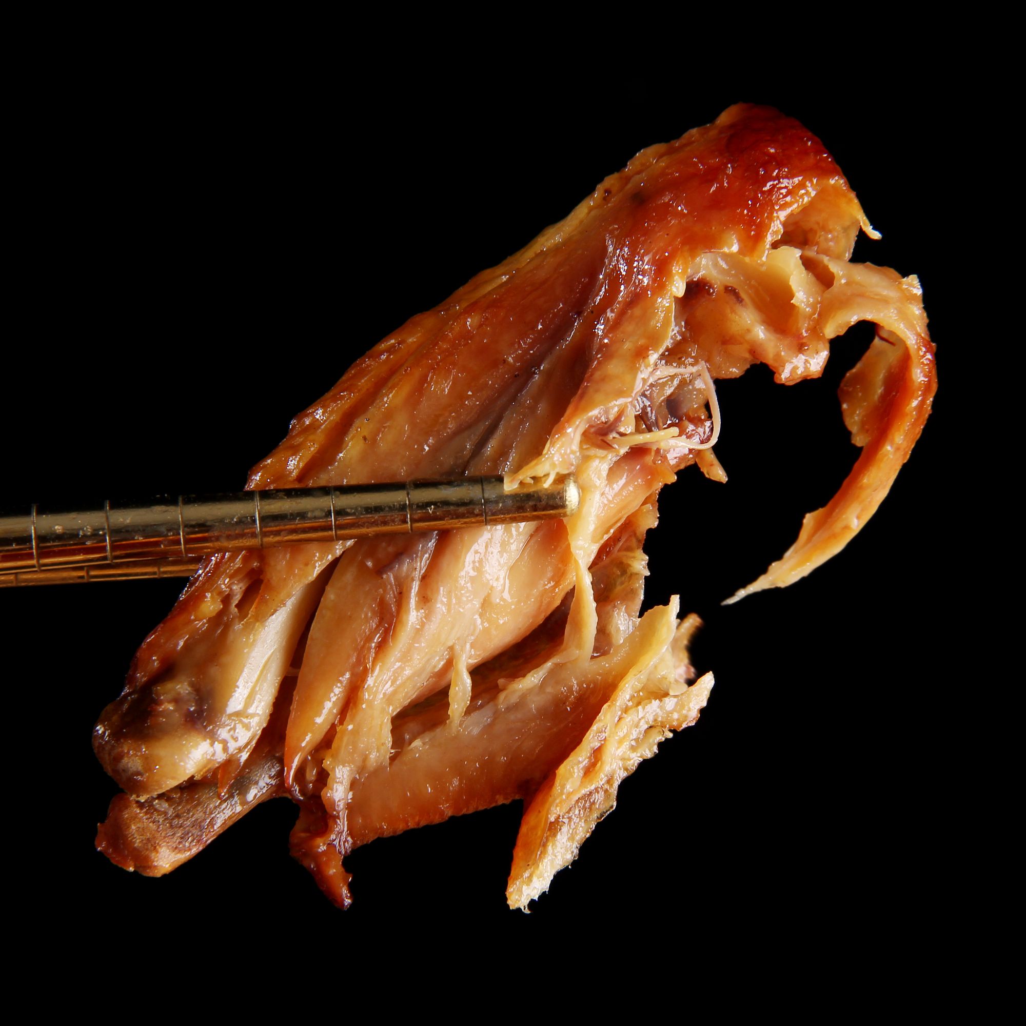 beggar's chicken open the bag to eat whole chicken