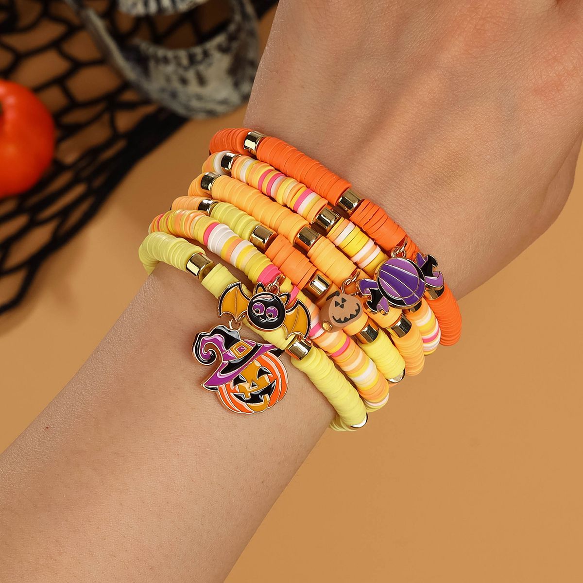 6 Pieces Halloween Soft Ceramic Zinc Alloy Pumpkin Bat Handmade Beaded Elastic Adjustable Fashion Bracelet Set