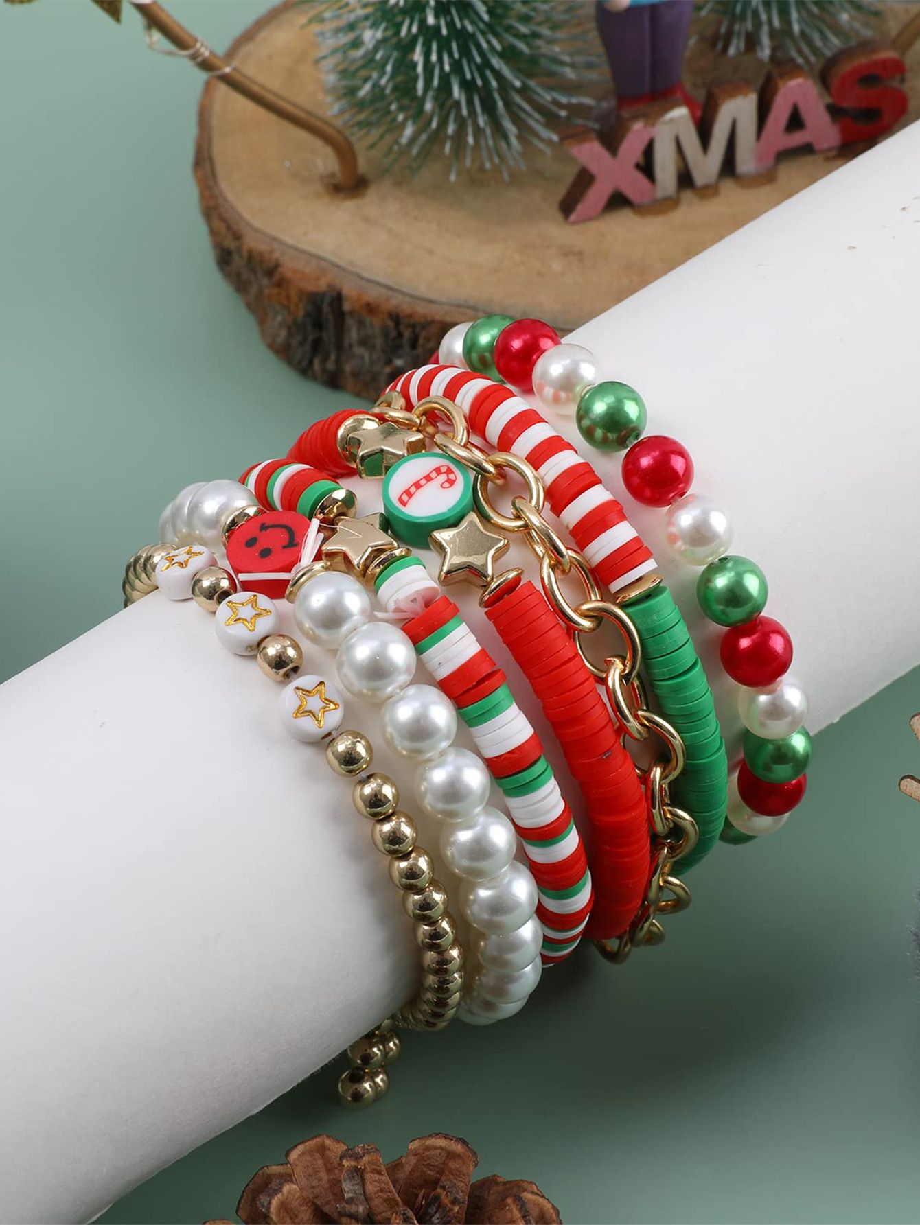 7 Pieces Christmas Soft Ceramic Zinc Alloy Smiley Star Handmade Beaded Elastic Adjustable Fashion Bracelet Set