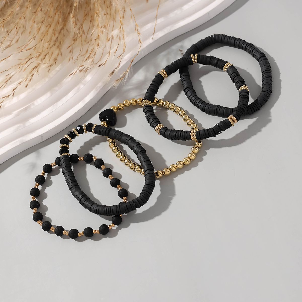 5 pieces Valentine's Day soft ceramic zinc alloy black heart handmade beads elastic adjustable fashion simple bracelet set