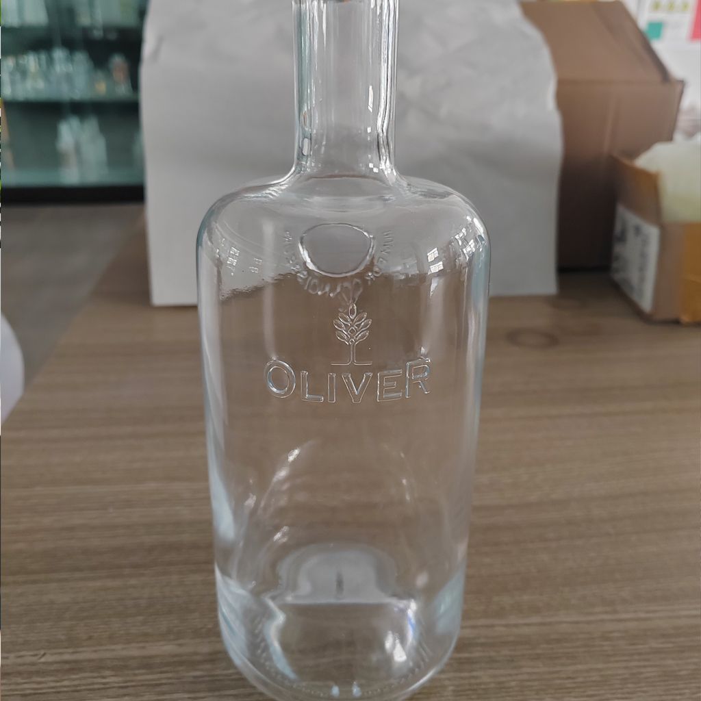 High Quality Sturdy Square-Shaped Glass Bottle Liquor Rum Whisky Vodka Wine Bottle With T-Cork Sealing