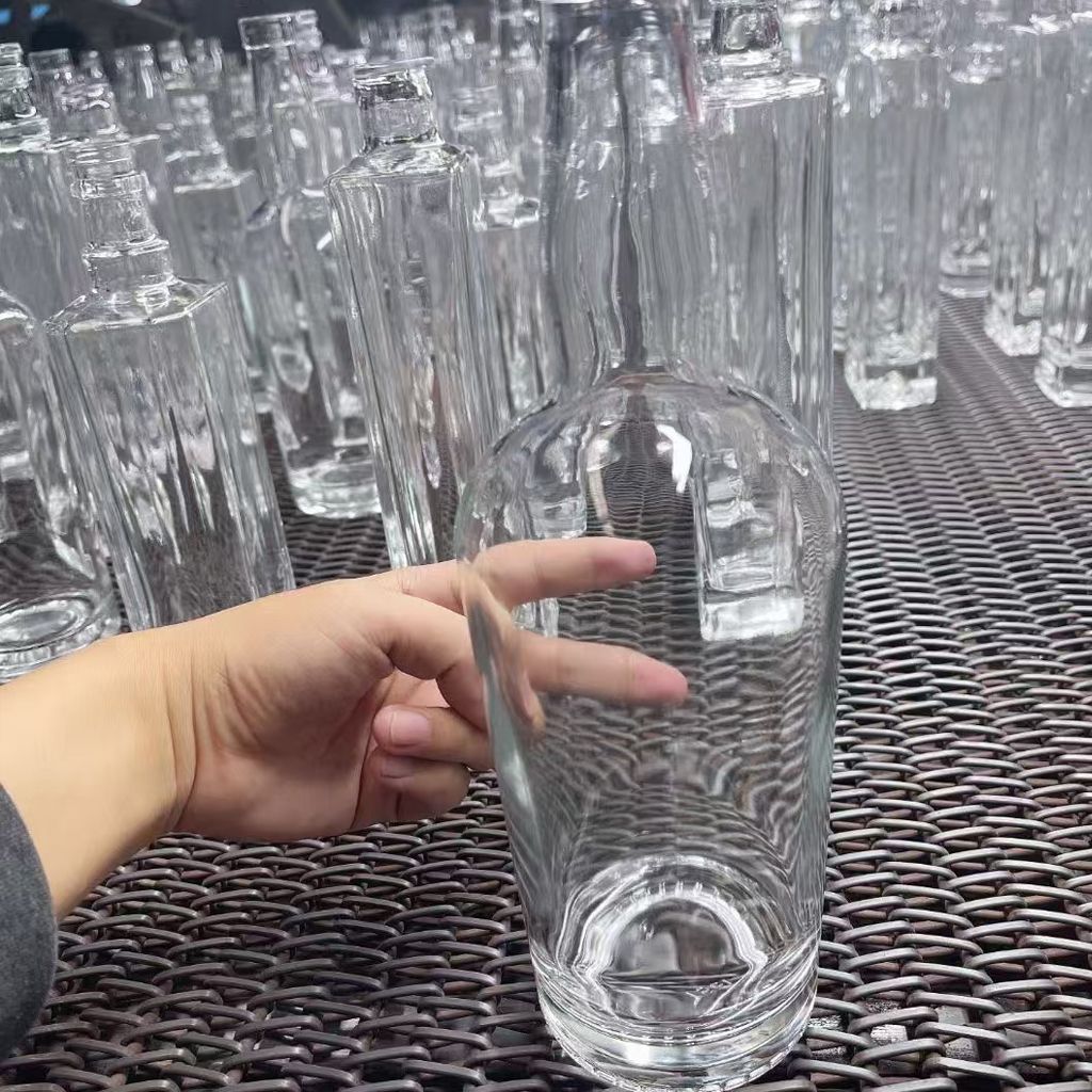 Factory Custom 100ml 200ml 375ml 500ml 750ml Long Neck Round Base Wine Brandy Liquor Empty Glass Bottle