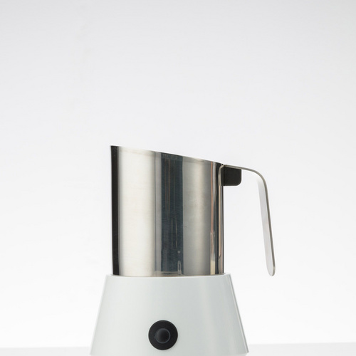 Desktop mini milk frother can help make cappuccino