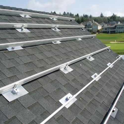 Photovoltaic roof bracket