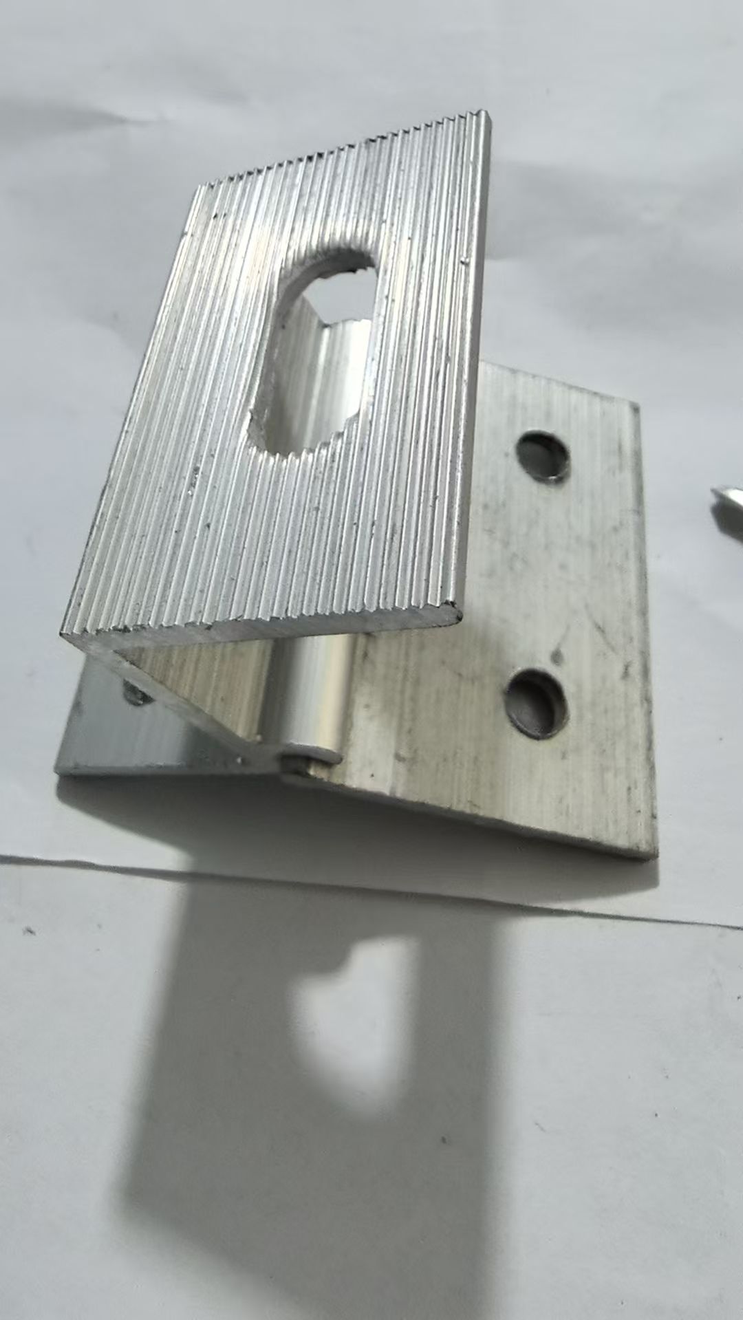 Wholesale Adjustable Aluminum MID Solar End Clamp for Solar Panel Rack system Photovoltaic universal fixture