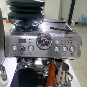 Fully automatic coffee machine