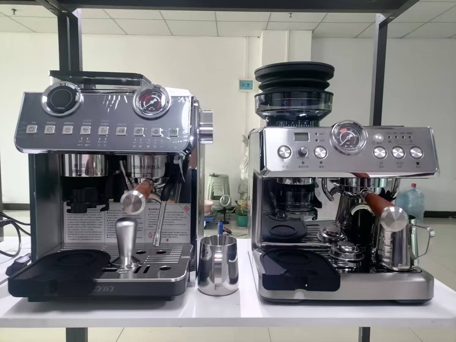 Fully automatic coffee machine