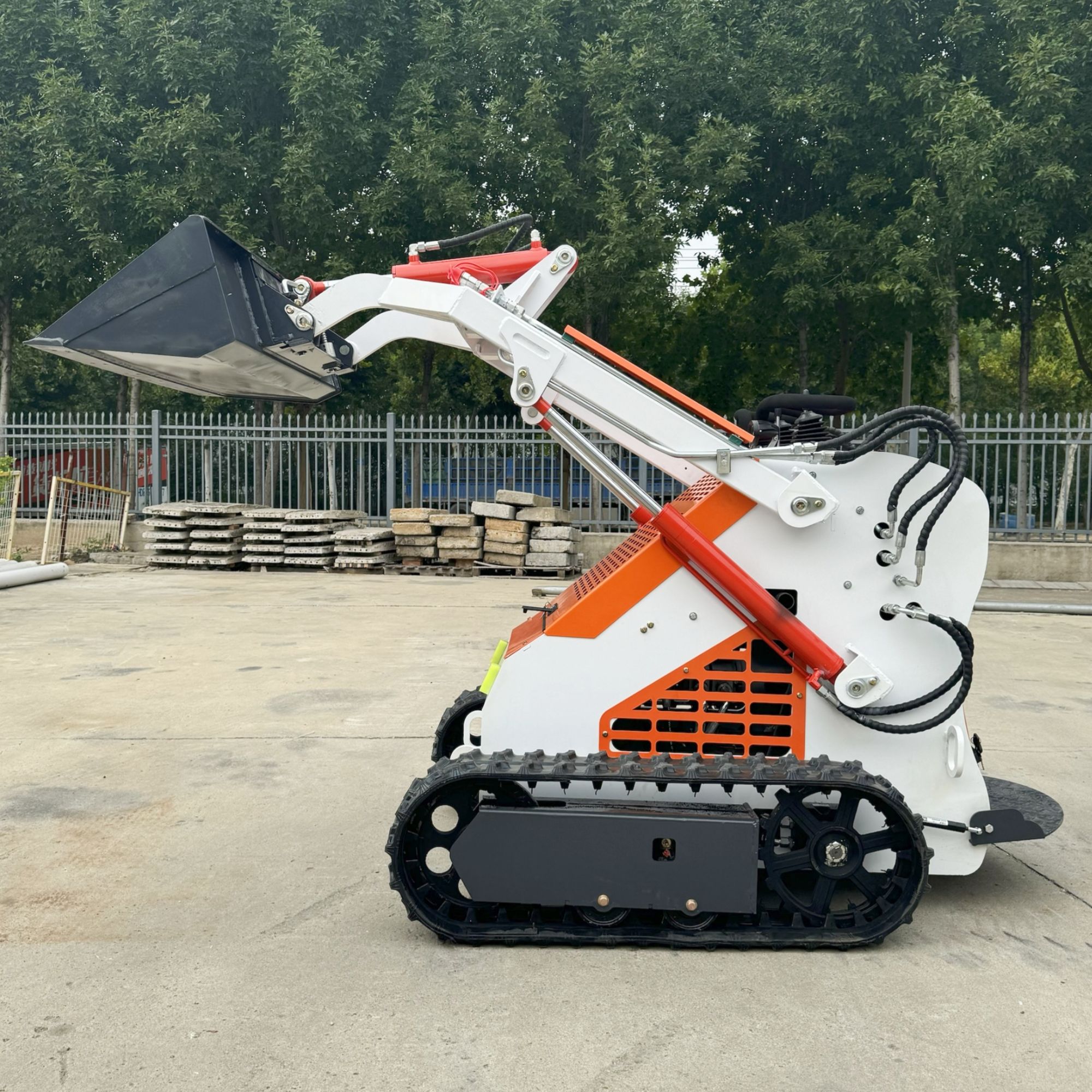 LADYS LA380 Mini Loader Euro 5/EPA/CE Mini Skid Steer Loader For Sale