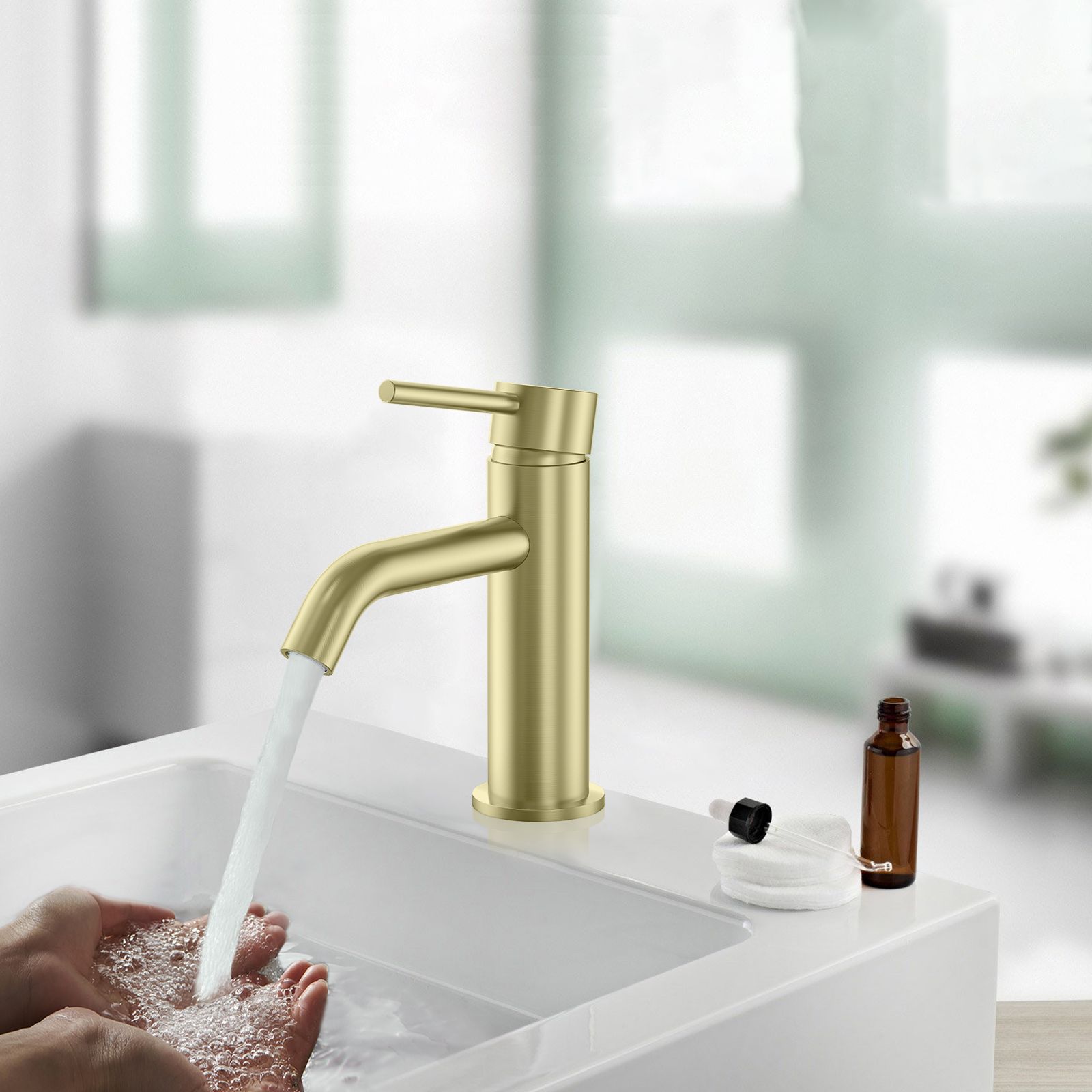 Circular Single Hand Wash Basin Faucet Made Of Solid Brass Construction AB000004BG