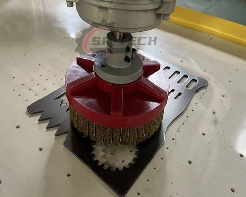 Manual metal deburring machine for small workpieces