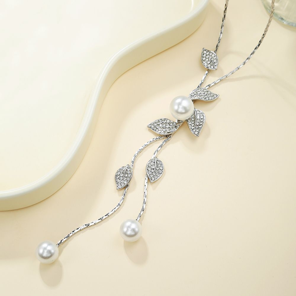 Y-Shaped Charm Necklace Leaf-Shaped Rhinestone Artificial Pearl Pendant Charm Long Necklace Adjustable Elegant Tassel Sweater Ch