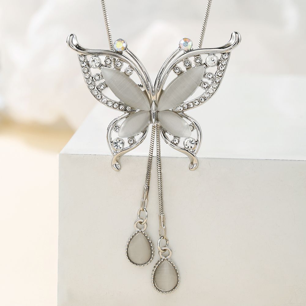 Full Pendant Necklace Butterfly-Shaped Zinc Alloy with Rhinestones Pendant Female Daily Accessories