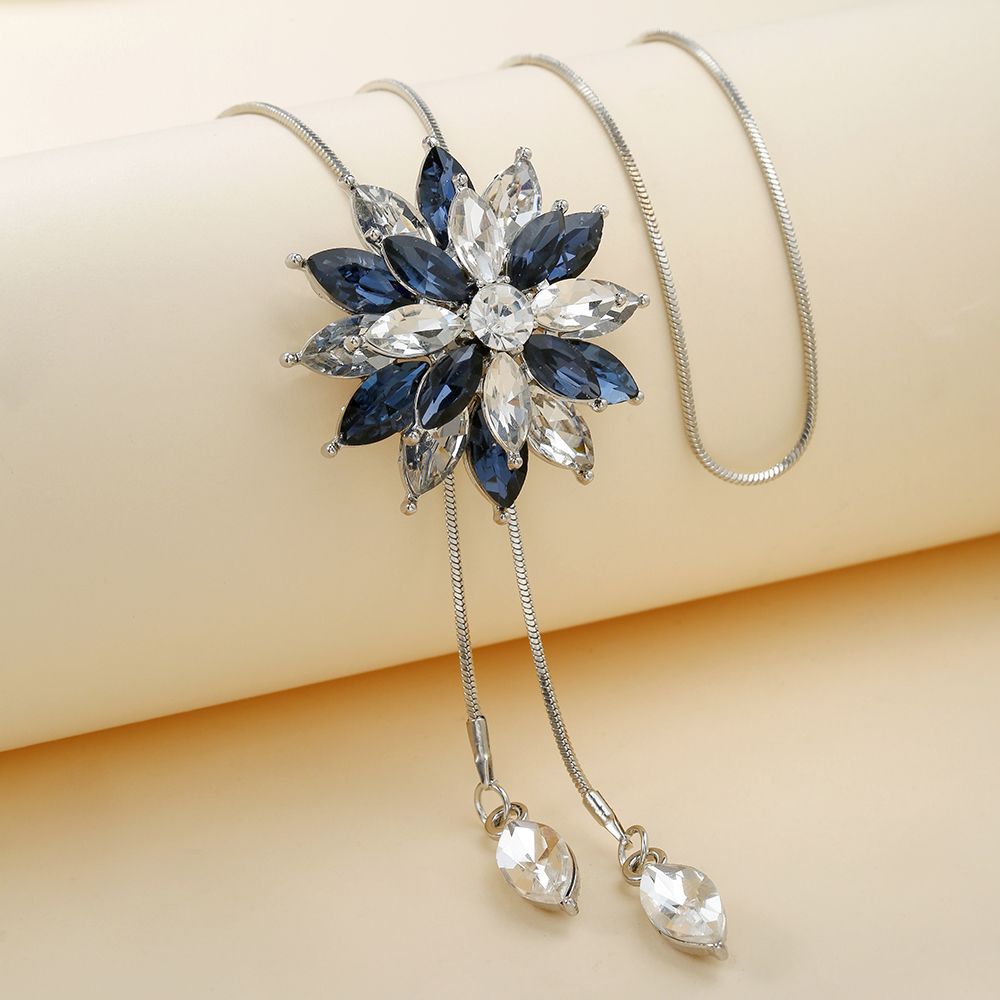 Snowflake fashion creative Crystal sweater chain clothing pendant necklace ladies