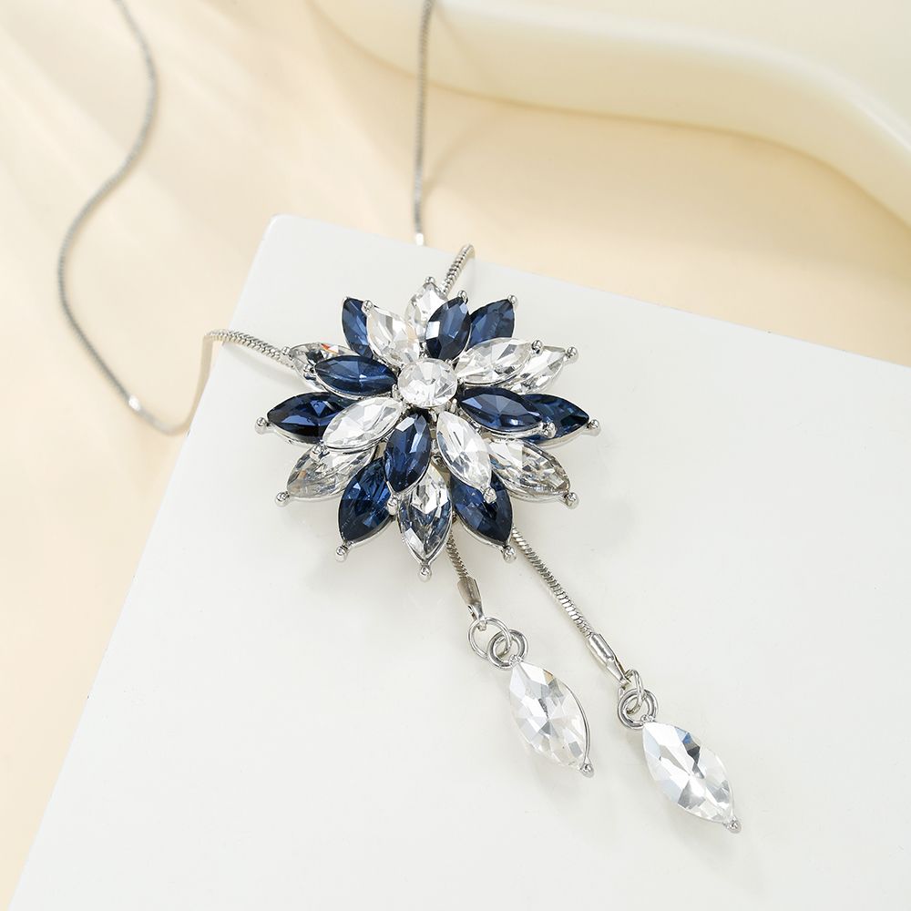 Snowflake fashion creative Crystal sweater chain clothing pendant necklace ladies