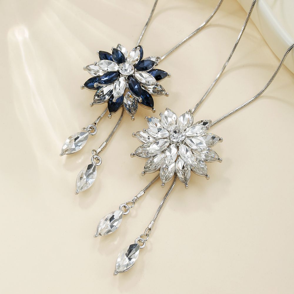 Snowflake fashion creative Crystal sweater chain clothing pendant necklace ladies