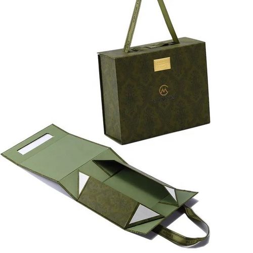 Luxury Foldable Gift Box for Wigs and Hair Extensions with Magnetic Closure