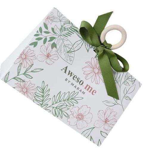 Luxury Custom Triangle Paper Wedding Favor Sweet Candy Box with Ribbon Handle