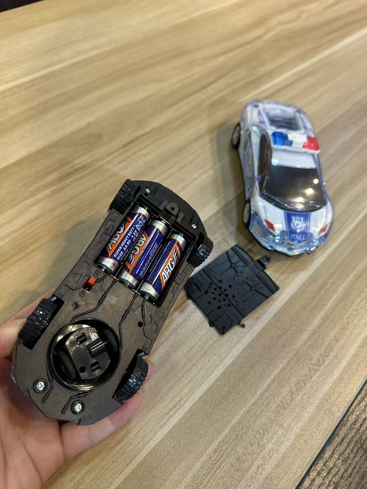 Electric Omnidirectional Police Car,Display box, 10 pieces per box ...