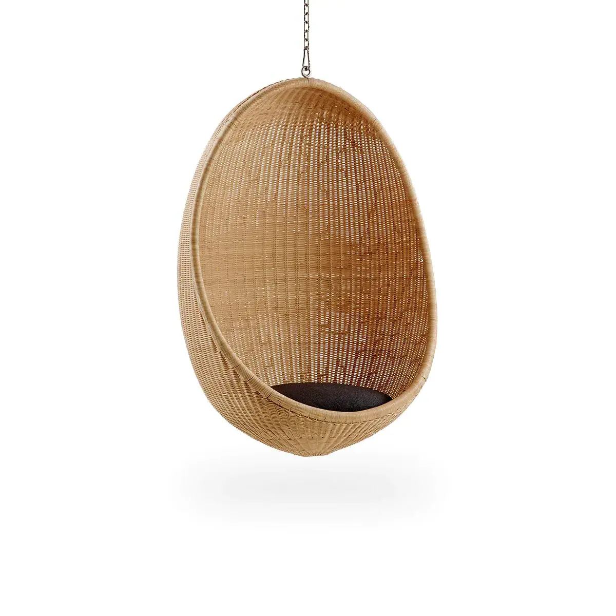 Wholesales natural wicker rattan hanging chairs leisure egg for livingroom outdoor furniture swings patio with metal stand decor