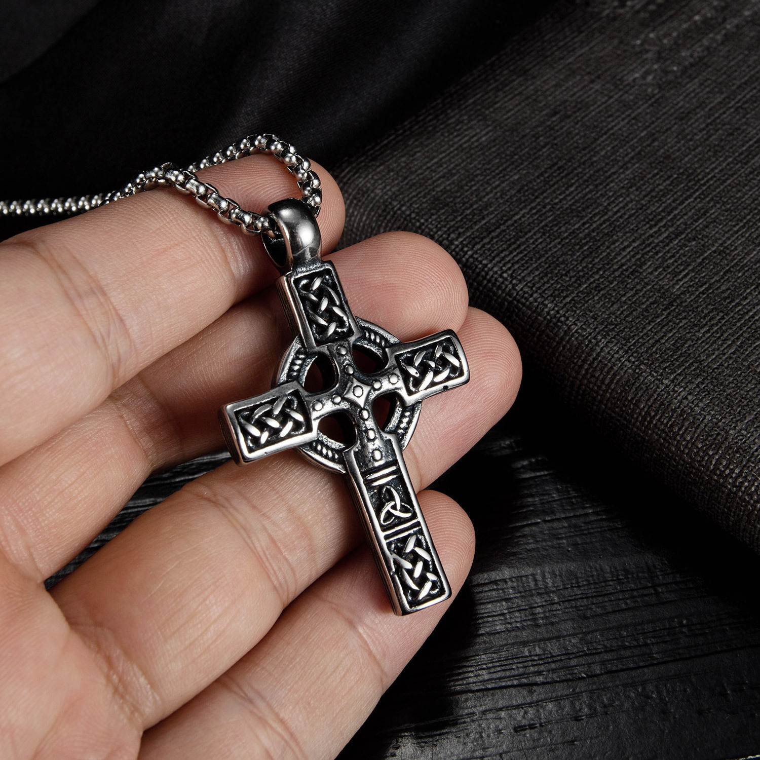 Custom Wholesale Stainless Steel Men Vintage Cross Celtic Jewelry Manufacturer Trending Pendant Necklace Jewelry